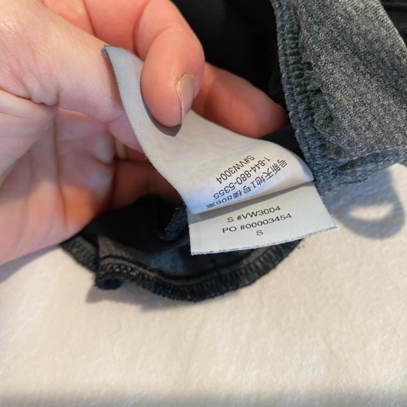 Vuori Shorts 4” Inseam - Picture 5 of 5